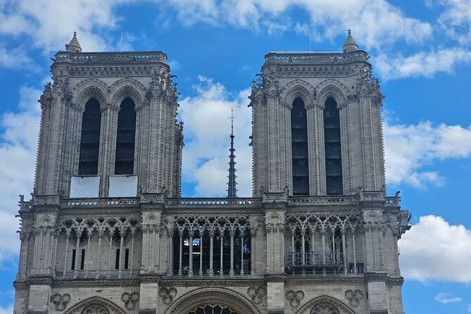Notre-Dame Cathedral Access and Outdoor Walking Tour, Paris